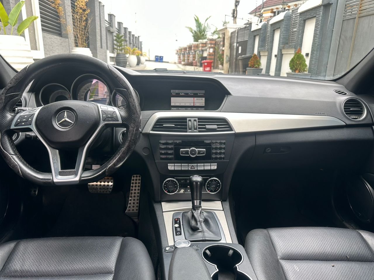 Mercedes Benz C300